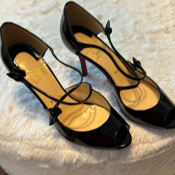 Christian Louboutin authentic patent leather pumps - Picture 7 of 14